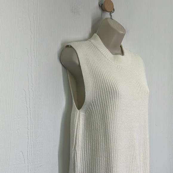 H&M - Ivory Ribbed Crewneck Sleeveless Long Slit Sweater Vest Size XS - Picture 4 of 11